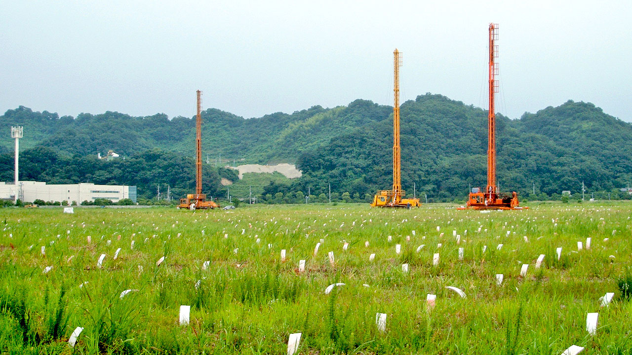 今治造船（株）西条工場 東ひうち地盤改良工事1