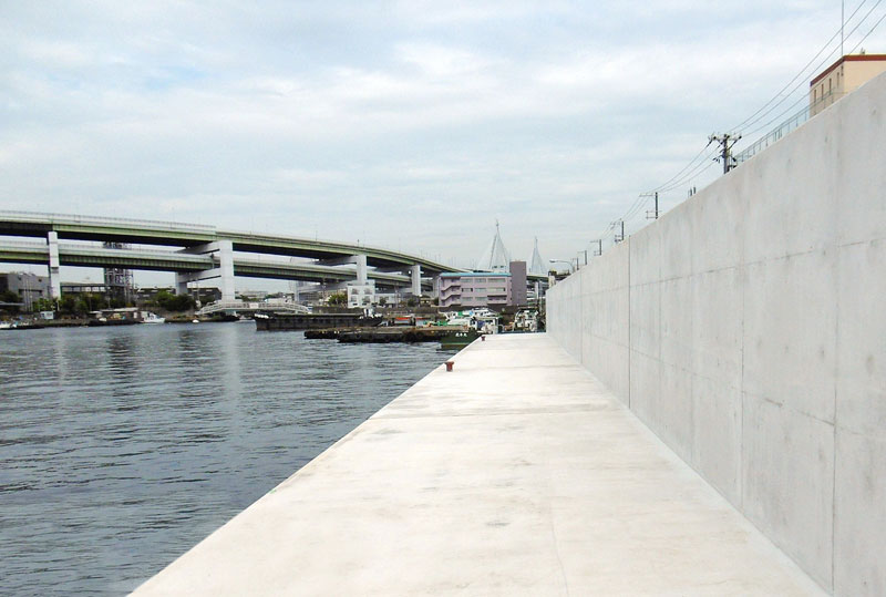 港区天保山運河東岸堤防工事2